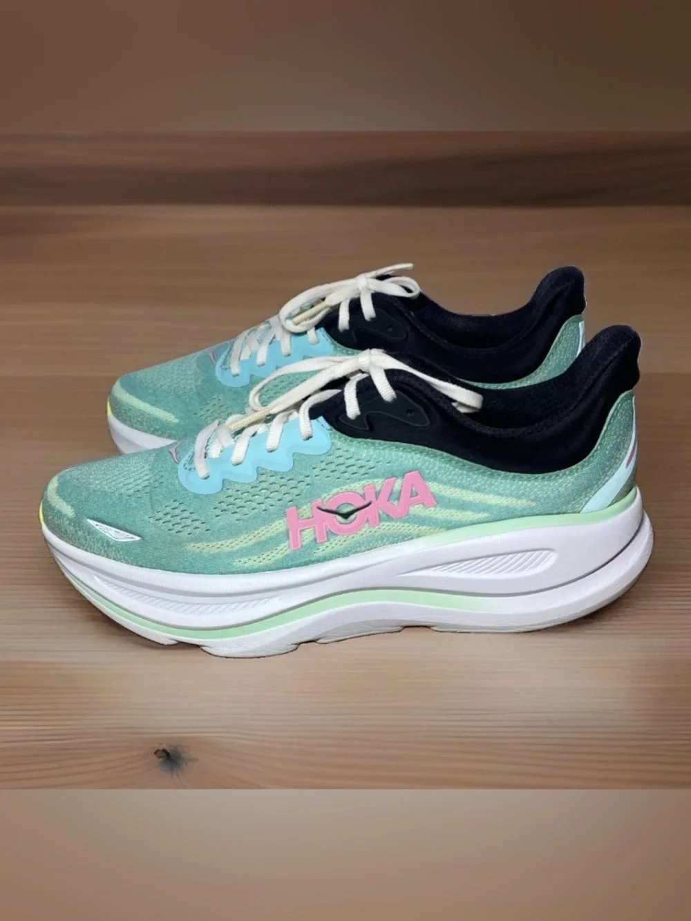 Hoka One One hoka one